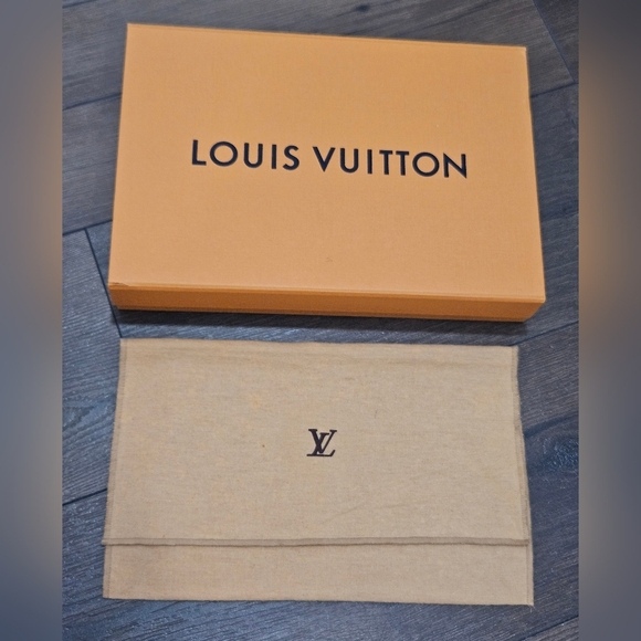 Louis Vuitton Clutch Box and Dust Bag Pair - Picture 2 of 13